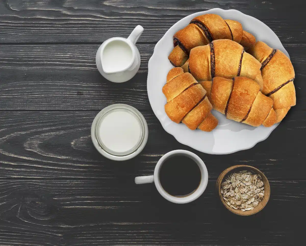 Dolce Meggyes Croissant - Image 2